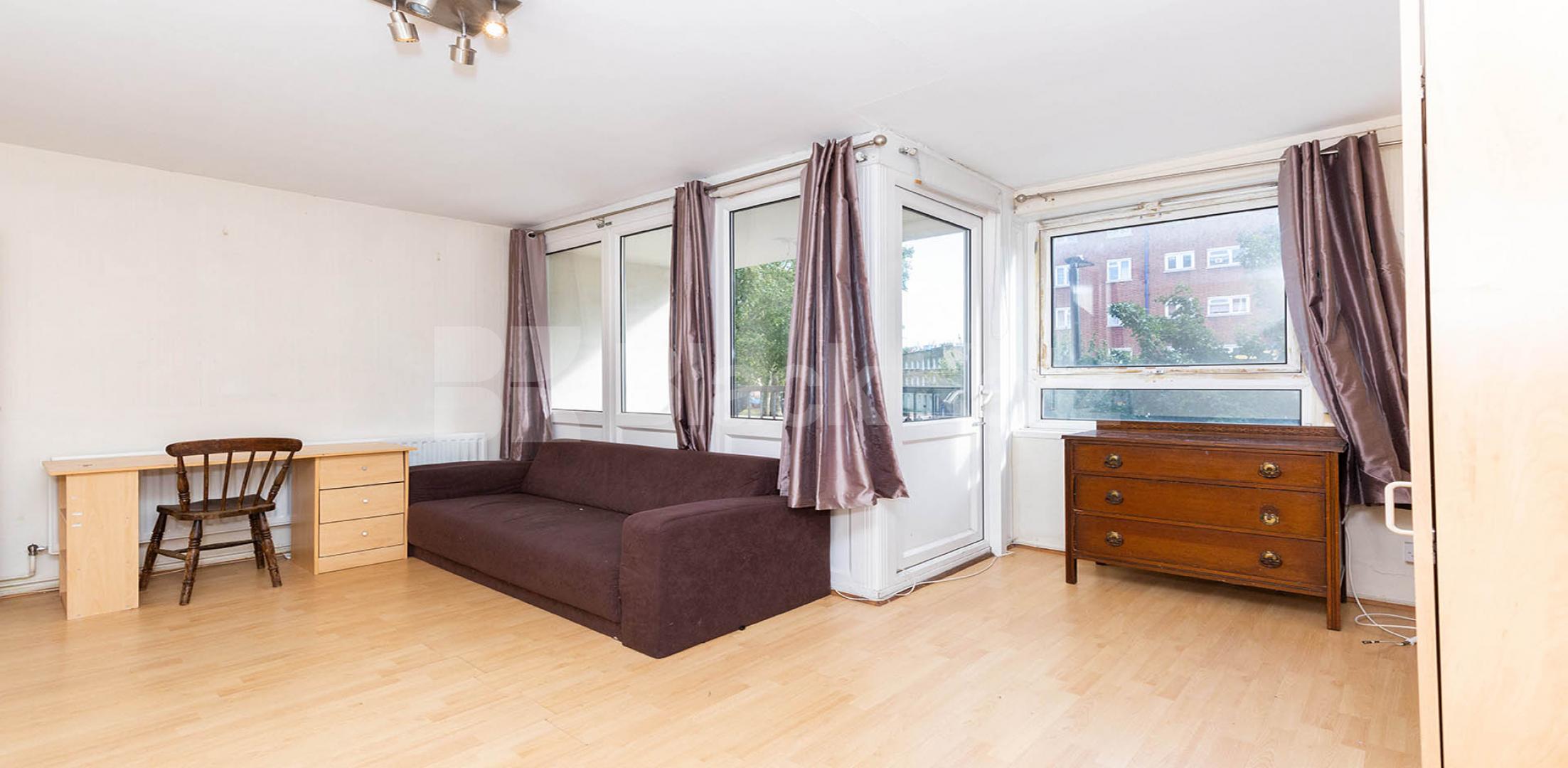			IDEAL FOR UCL & ROYAL VET STUDENTS!, 3 Bedroom, 1 bath, 1 reception Flat			 Crowndale Road, MORNINGTON CRESCENT 